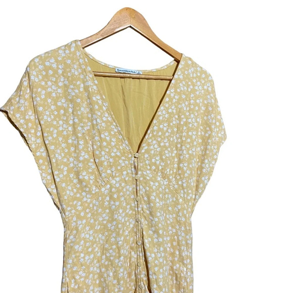 Abercrombie & Fitch Yellow and White Floral Button Up Dress Size Small - Picture 5 of 8